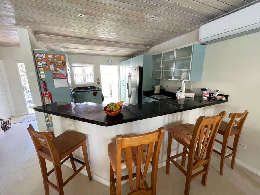 Nanpa, Luxury Family Three Bed Villa, St James West Coast, Private Pool Saint James Exterior foto